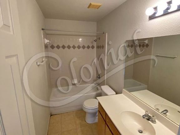 2nd image of 1314 Dugger Cir APT C