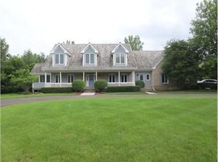 5654 Taggart Ct, Long Grove, IL 60047