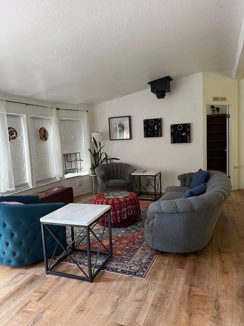 Spacious One-Level Home with Expansive Deck & Beautiful Views - Furnished or Unfurnished! — Photo 4