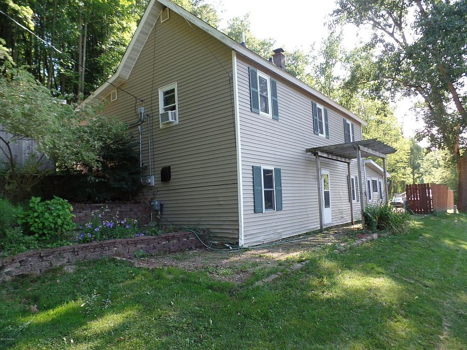 1st image of 12847 Grand River Dr SE