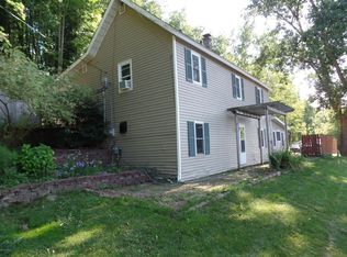 12847 Grand River Dr SE, Lowell, MI 49331