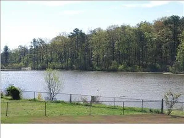 221 Camden Cove Pkwy, Calera, AL 35040