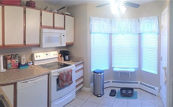 5th image of 565 Quaker Ln APT 109