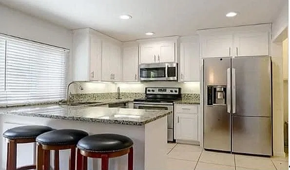 4 bed, 2.5 bath, 1518 sqft, $2,998 — Photo 3