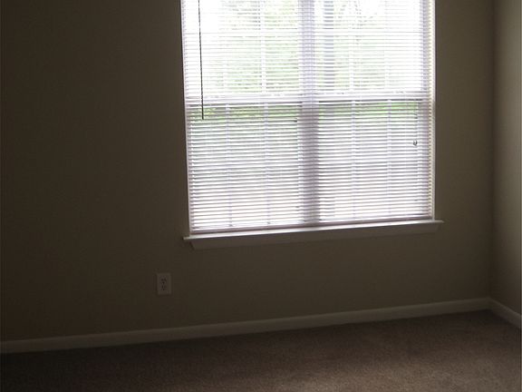 2nd image of 111 Paces Brook Ave APT 11124