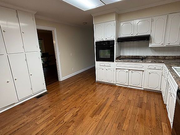 5th image of 23 Shady Cove Ext
