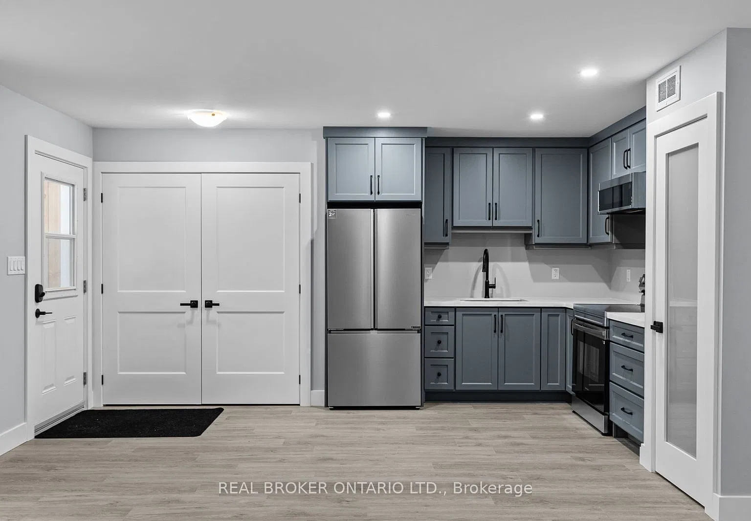 3 bed, $2,500 — Photo 4