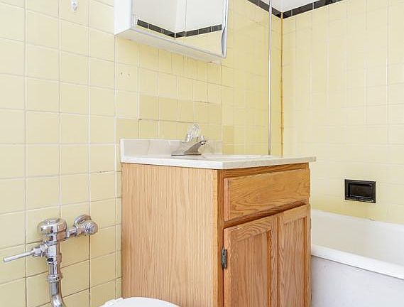 5th image of 4600 N Beacon St #46042A