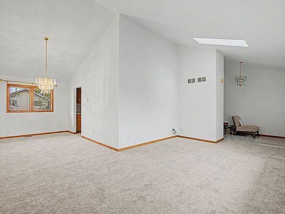 3rd image of 2968 Autumn Ln