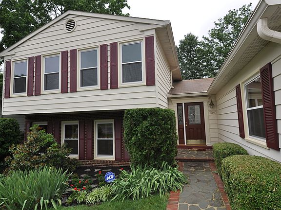 2nd image of 7240 Devereux Ct