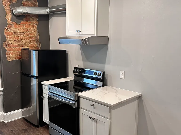 12 W Court St #3 — Photo 6
