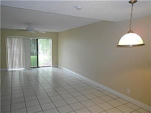 3rd image of 11592 NW 45th St
