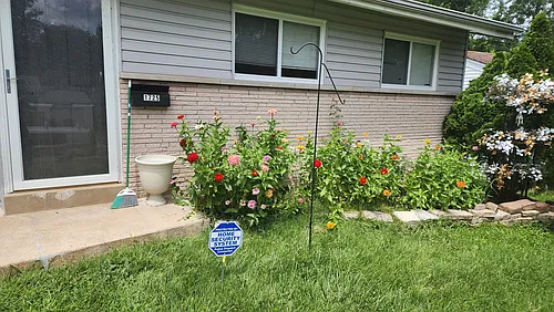 1725 Clover Ln Photo 1