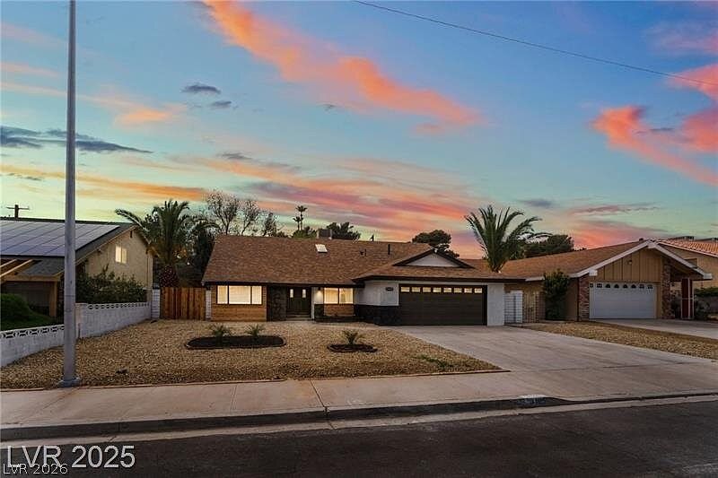 1st image of 3409 El Cortez Ave