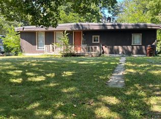 914 Hoch Ave, Adrian, MI 49221