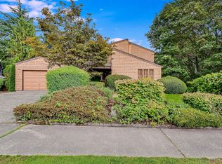 2004 129th Ave SE, Bellevue, WA 98005