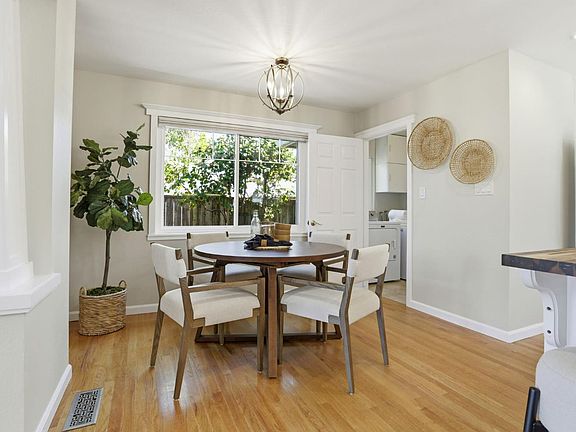 4th image of 30 Corte Roble