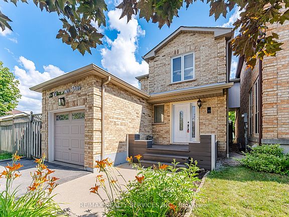 4th image of 35 Glenmanor Dr