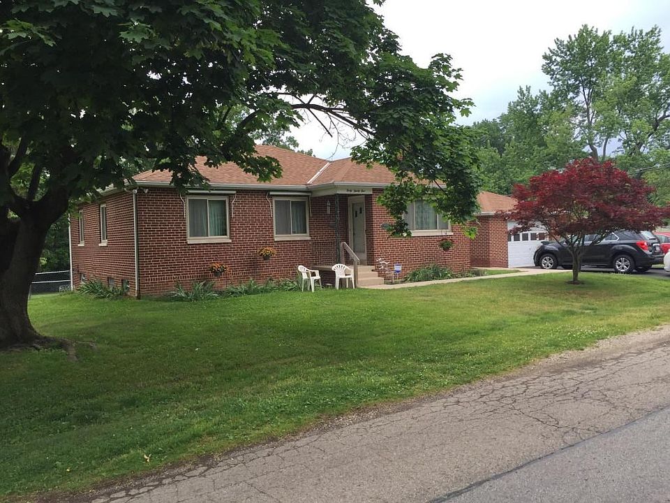 1st image of 4035 Sharon Ave