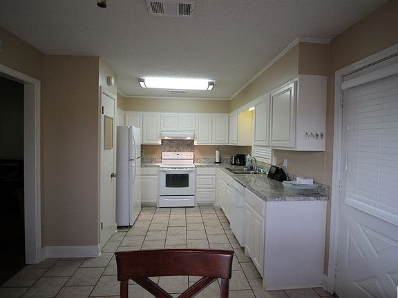 5th image of 45 Leslie Ln #31
