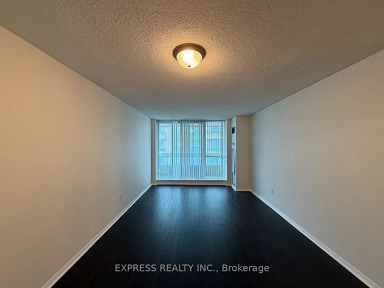 29 Pemberton Ave #LPH02 — Photo 4