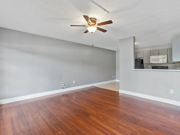 21102 Voyager Blvd #1 — Photo 4