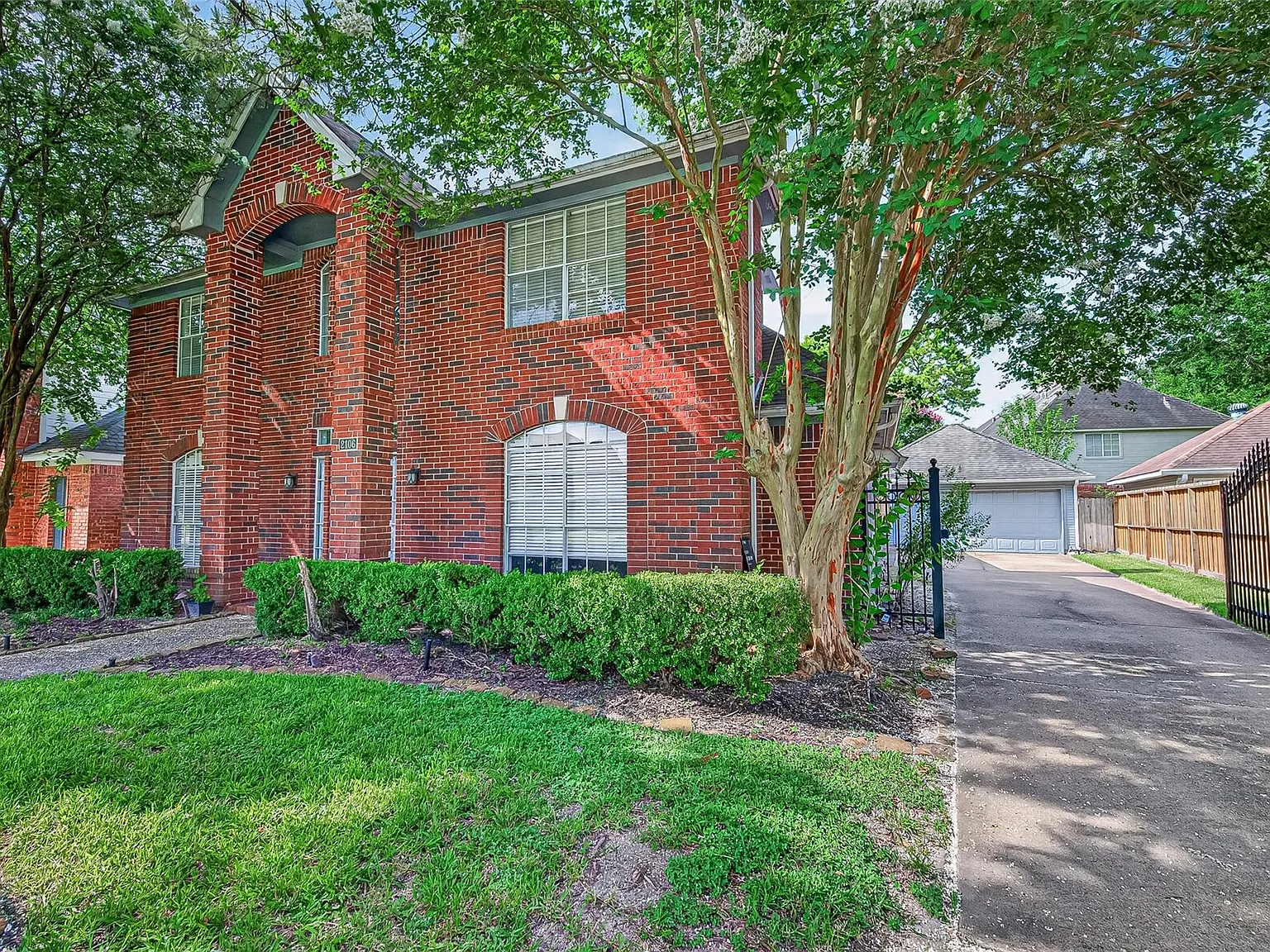 4 bed, 2.5 bath, 2481 sqft, $2,750 — Photo 3