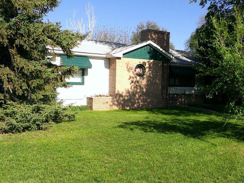 1st image of 117 W 4th St