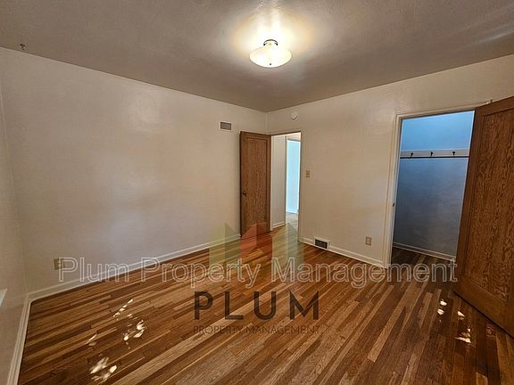 4th image of 407 S 5th St E