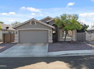 1060 N Robins Way, Chandler, AZ 85225