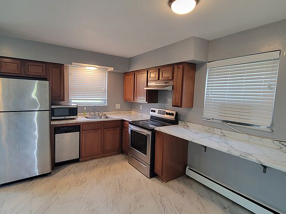 3rd image of 2465 E Galbraith Rd Unit 2