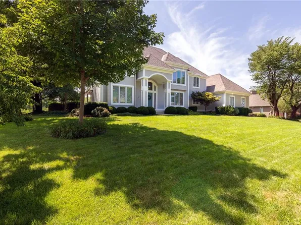 3312 Trail Ridge Dr, Independence, MO 64055