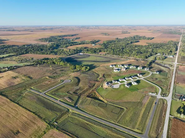 50157 Prairie Point Ct, Ames, IA 50014