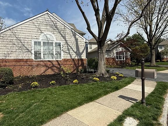3rd image of 548 Palmer Farm Dr