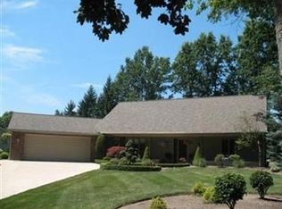 600 Rutland Dr, Highland Heights, OH 44143