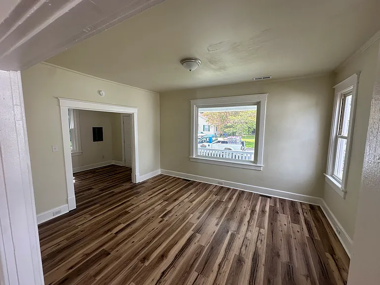 113 Baldwin Ave — Photo 13