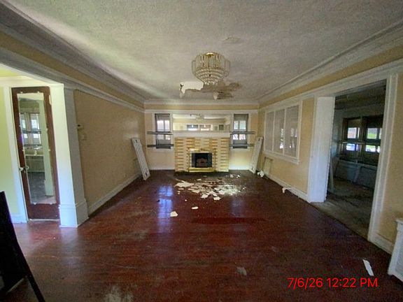4th image of 7342 S Bennett Ave