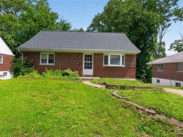 8643 Belcrest Ln, Saint Louis, MO 63114