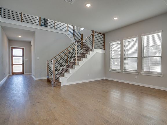 2nd image of 3580 Spruce Hills St