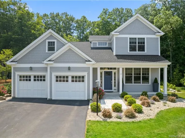 17 Bentons Knoll #17, Guilford, CT 06437