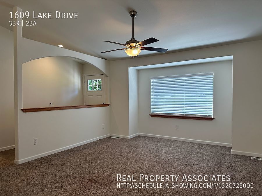 1st image of 1609 Lake Dr