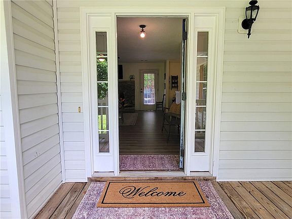 3rd image of 161 Crawfords Way