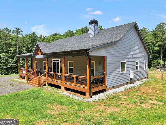 2nd image of 590 Brookwood Dr