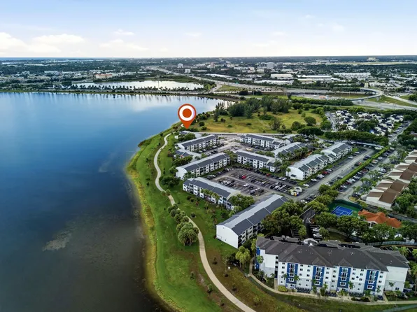 760 EXECUTIVE CENTER Drive #24, West Palm Beach, FL 33401