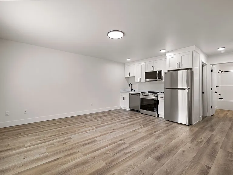1129 Fawcett Ave — Photo 7