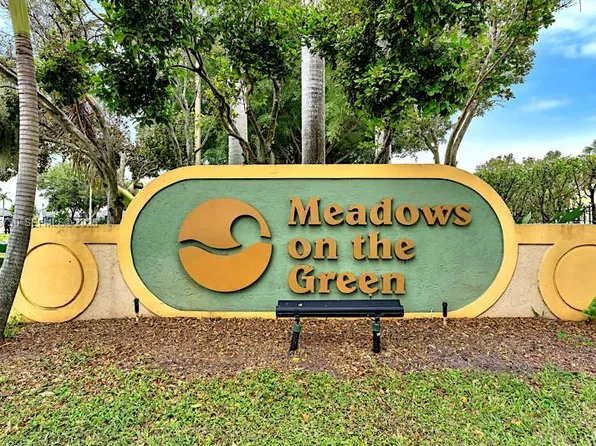 1606 Meadows Cir W #1606, Boynton Beach, FL 33436