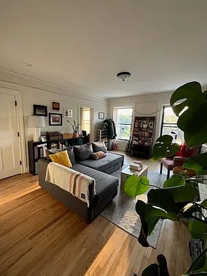 Rented by Owner | media 9