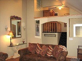 2nd image of 800 Sacco Pl