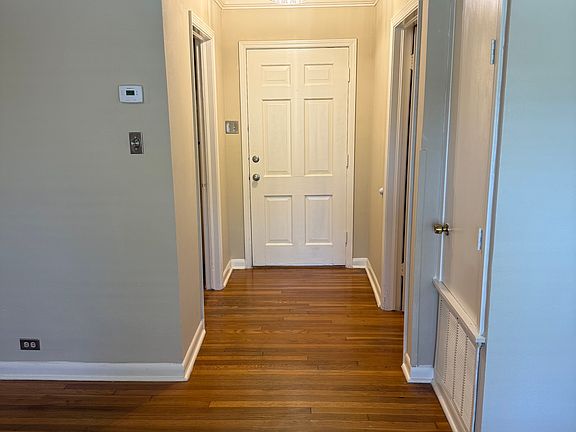 2nd image of 526 Blakeley Dr