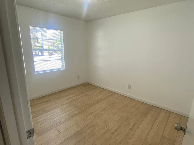5014 W Idaho St — Photo 21